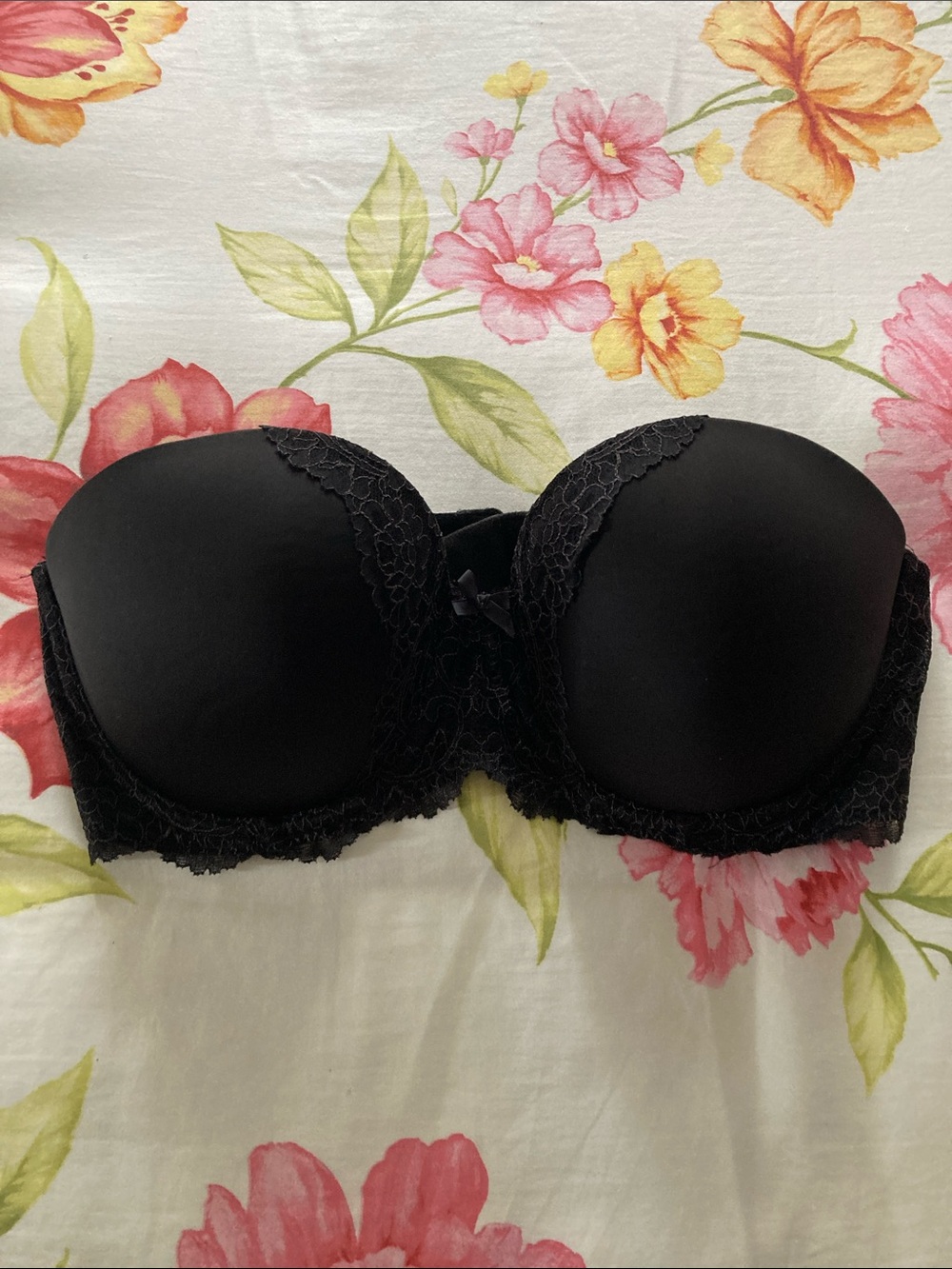 Victoria's Secret Black Lace Strapless Push-Up Bra with Lace Trim